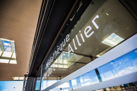 La médiathèque Entre Dore et Allier recherche un(e) Chargé(e) du Système de Gestion et du Portail Documentaire