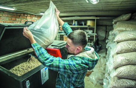 Habitat : aide à l’installation d’une chaudière à bois