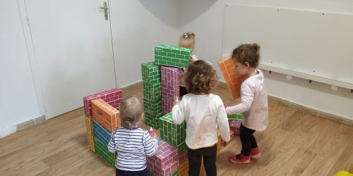 Des ateliers au  pôle accueil petite enfance